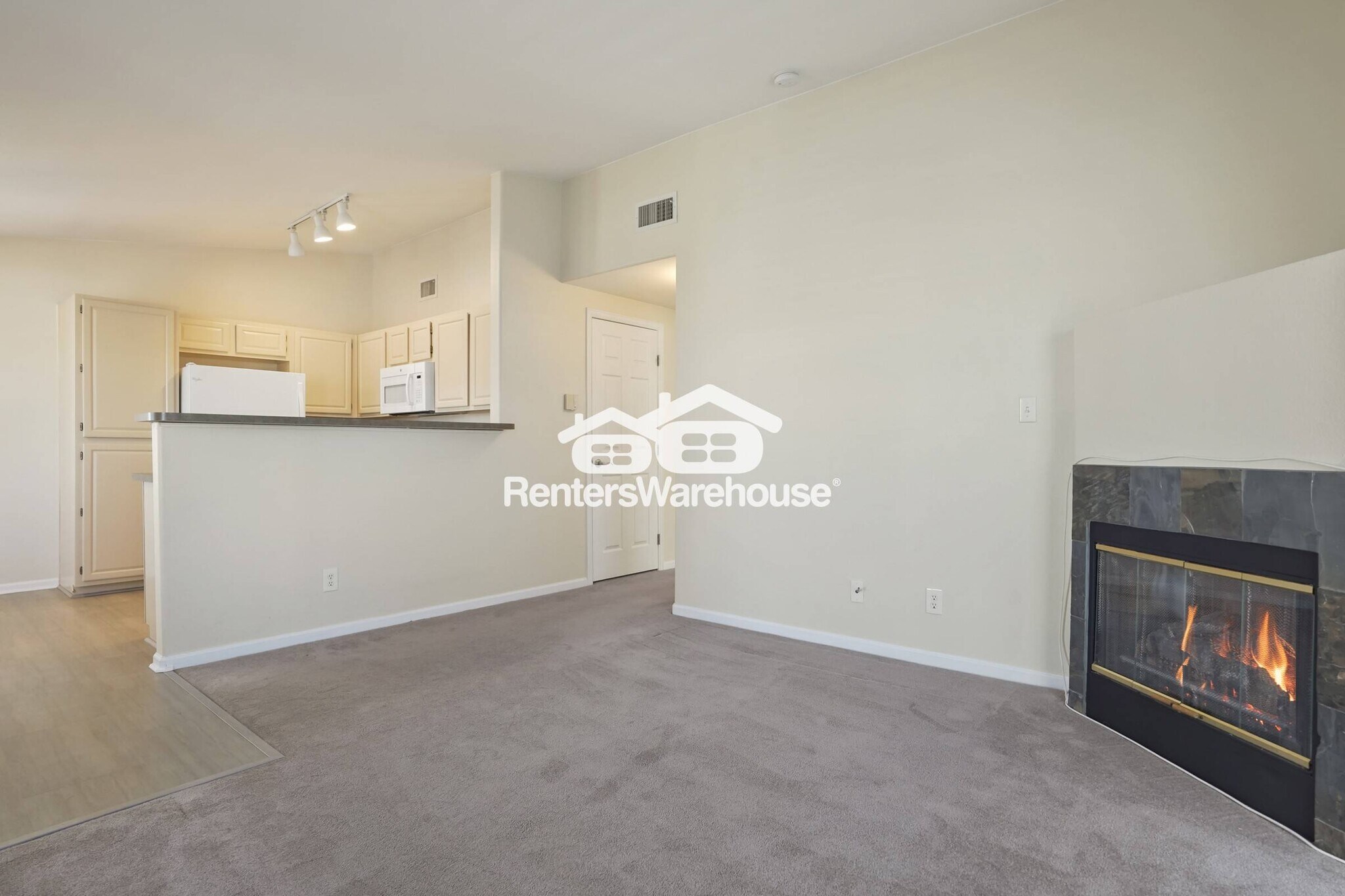 Building Photo - 3846 E Canyon Ranch Rd