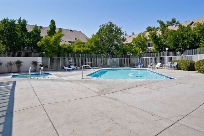 Building Photo - Hidden Silicon Valley Oasis! 2BR/2.5BA Townhome with TWO Private Patios, 2 Dedicated Parking Spac...