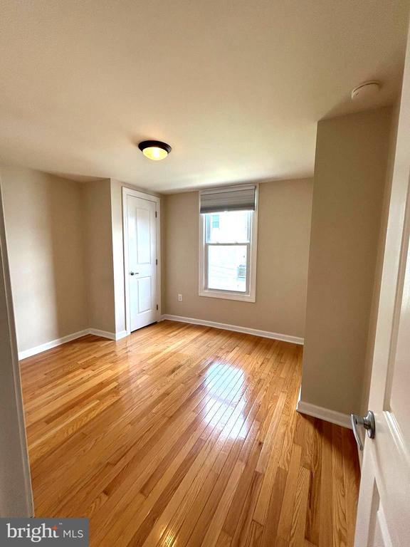 Building Photo - 209 Hermit St