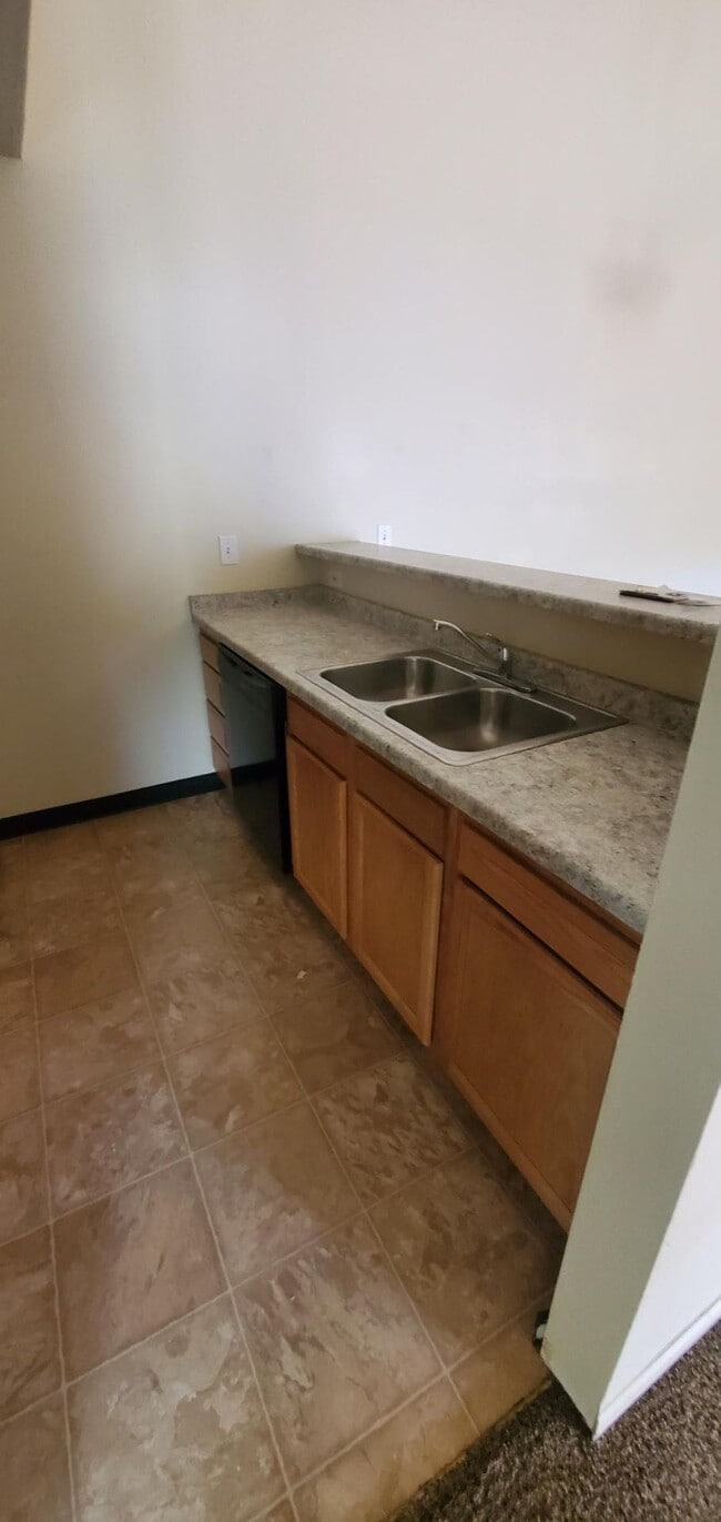 Building Photo - Highland Place Apartments of Charleston