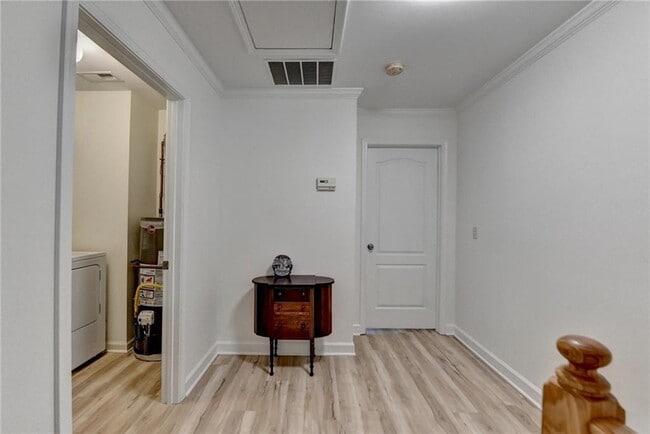 Building Photo - 1213 Harris Commons Pl