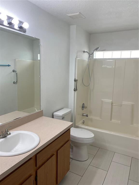 Building Photo - 705 Rollins Dr