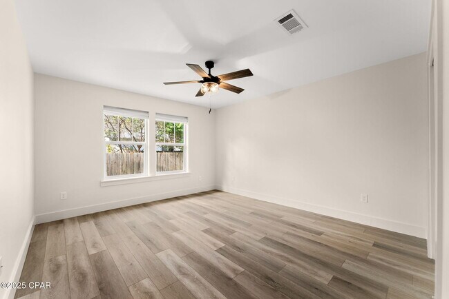 Building Photo - 2614 Cypress St