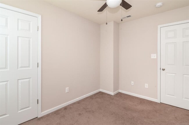 Building Photo - 9001 Cocos Path