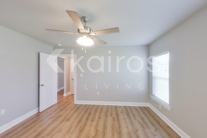 Building Photo - 22850 Monterey Ave