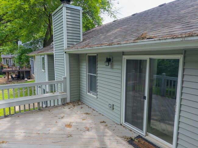 Building Photo - 2301 Grant Ln