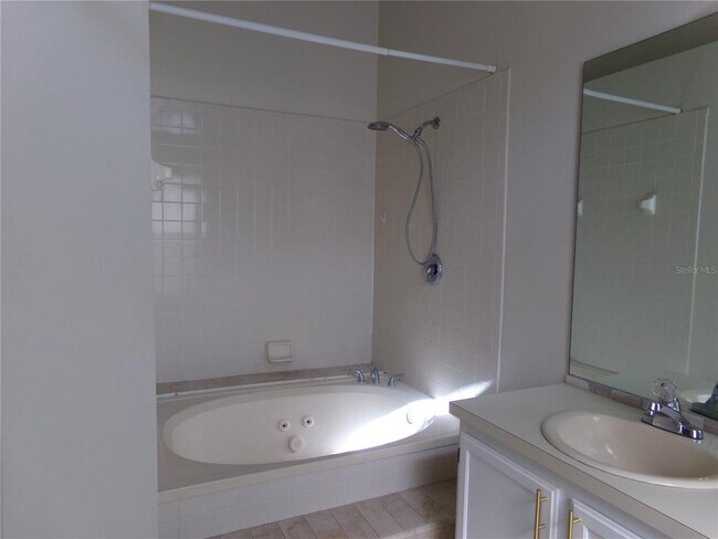 Building Photo - 1041 Kelsey Ave