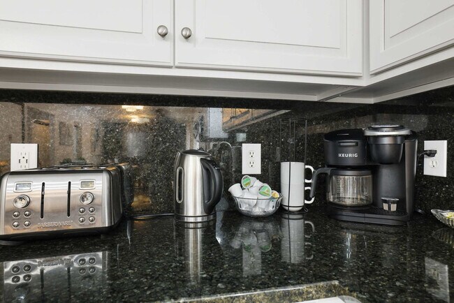 Building Photo - 153 Bull Run