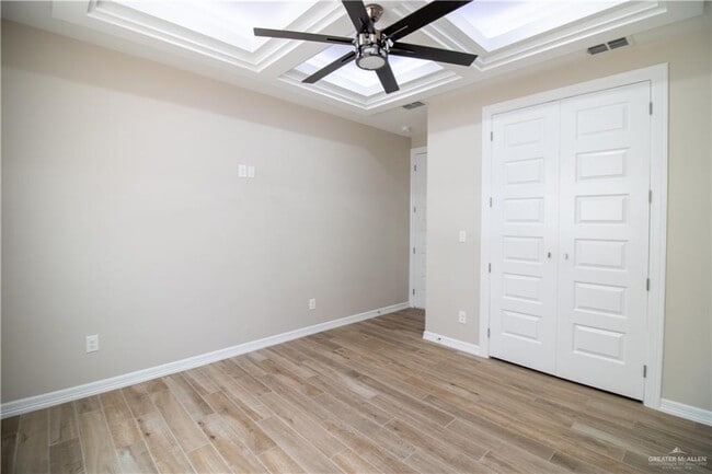 Building Photo - 23 N Crown Point