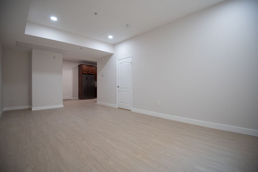 Building Photo - 7122 Amigo Ave