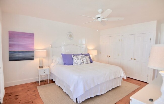 Building Photo - 10 Brant Point Road