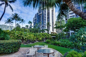 Building Photo - Hawaii Kai Condo with Resort-like Amenitie...