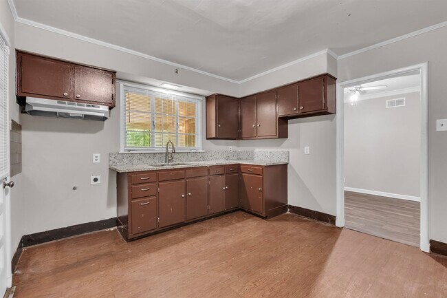Building Photo - 800 Lydgate Rd