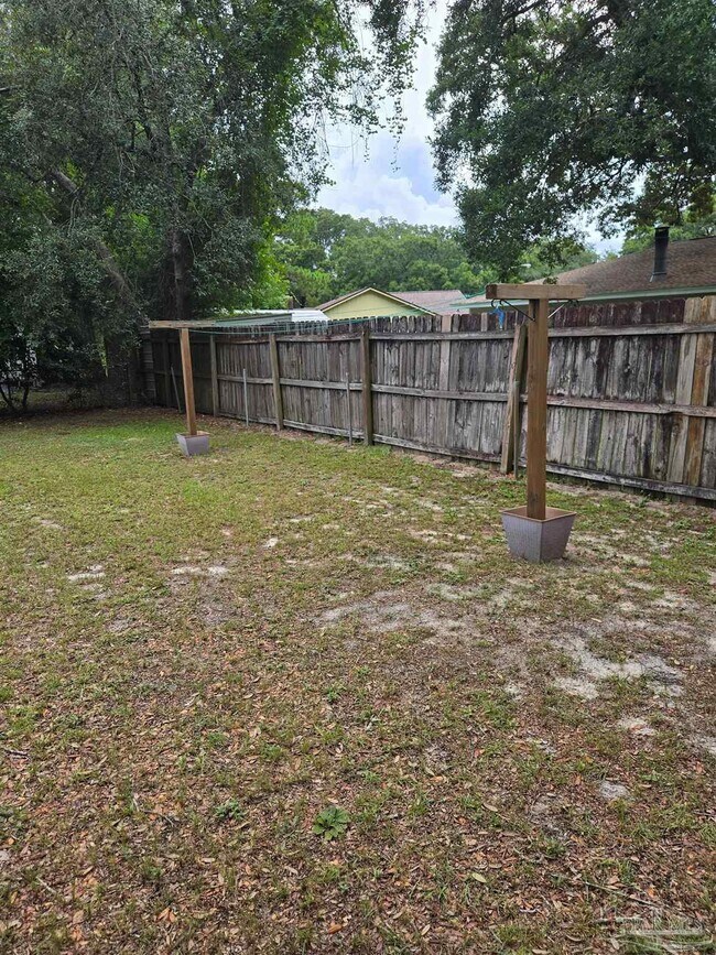 Building Photo - 8196 Sedgefield Dr