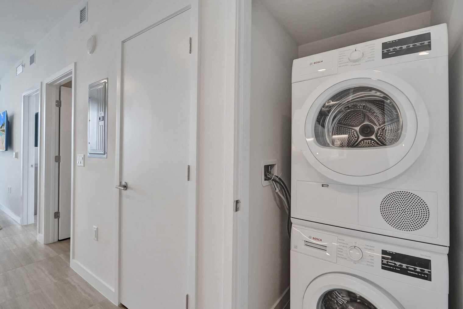 Building Photo - 580 72nd St