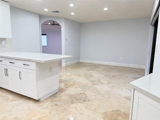 Building Photo - 2146 SW 103rd Pl