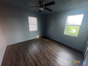 Building Photo - 1105 Eastside Dr