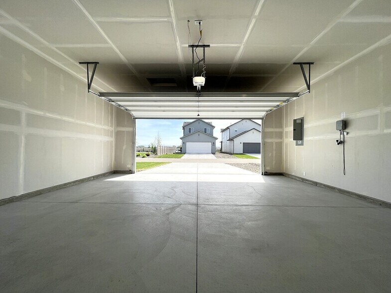 Building Photo - 3089 E Mossy Creek Dr
