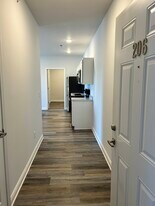 Building Photo - 530 Regency Cir