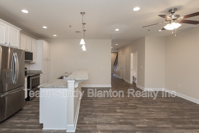 Building Photo - 3508 Mossy Oak Villas Cir