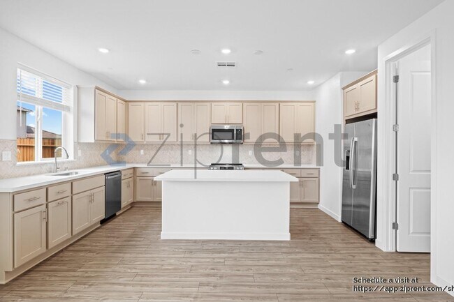 Building Photo - 1747 Tornillo Ave