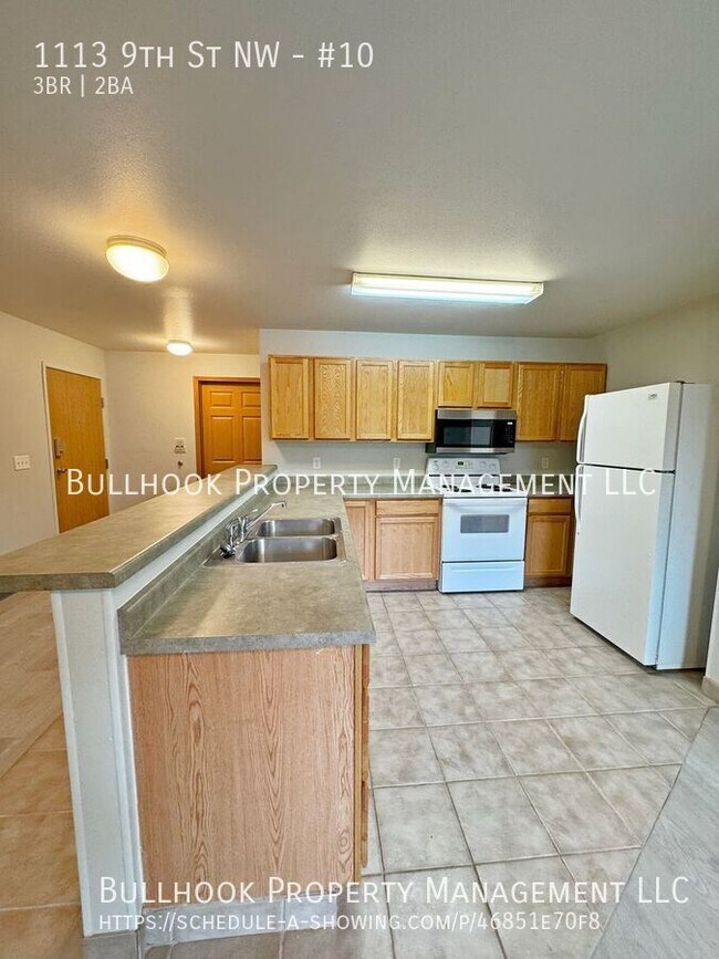 Building Photo - 1113 9th St NW