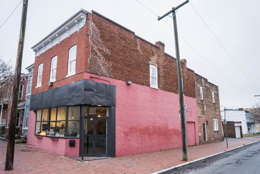 Building Photo - 324 N 27th St