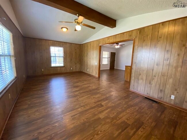Building Photo - 4133 Moffett Ave