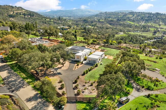Building Photo - 5830 Heights Rd