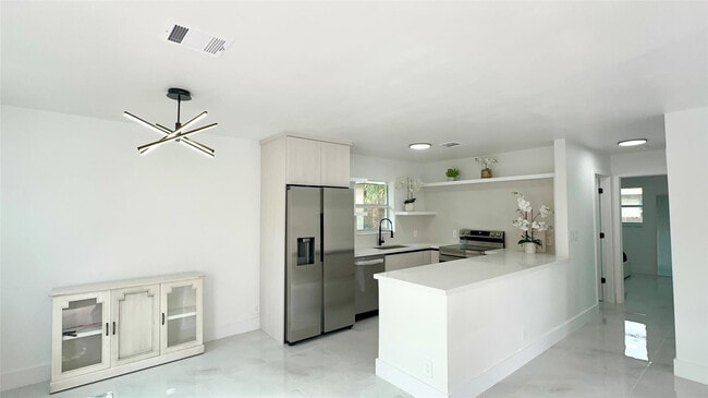 Building Photo - 2508 McKinley St