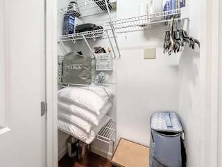 Building Photo - Make this charming studio with marsh views...