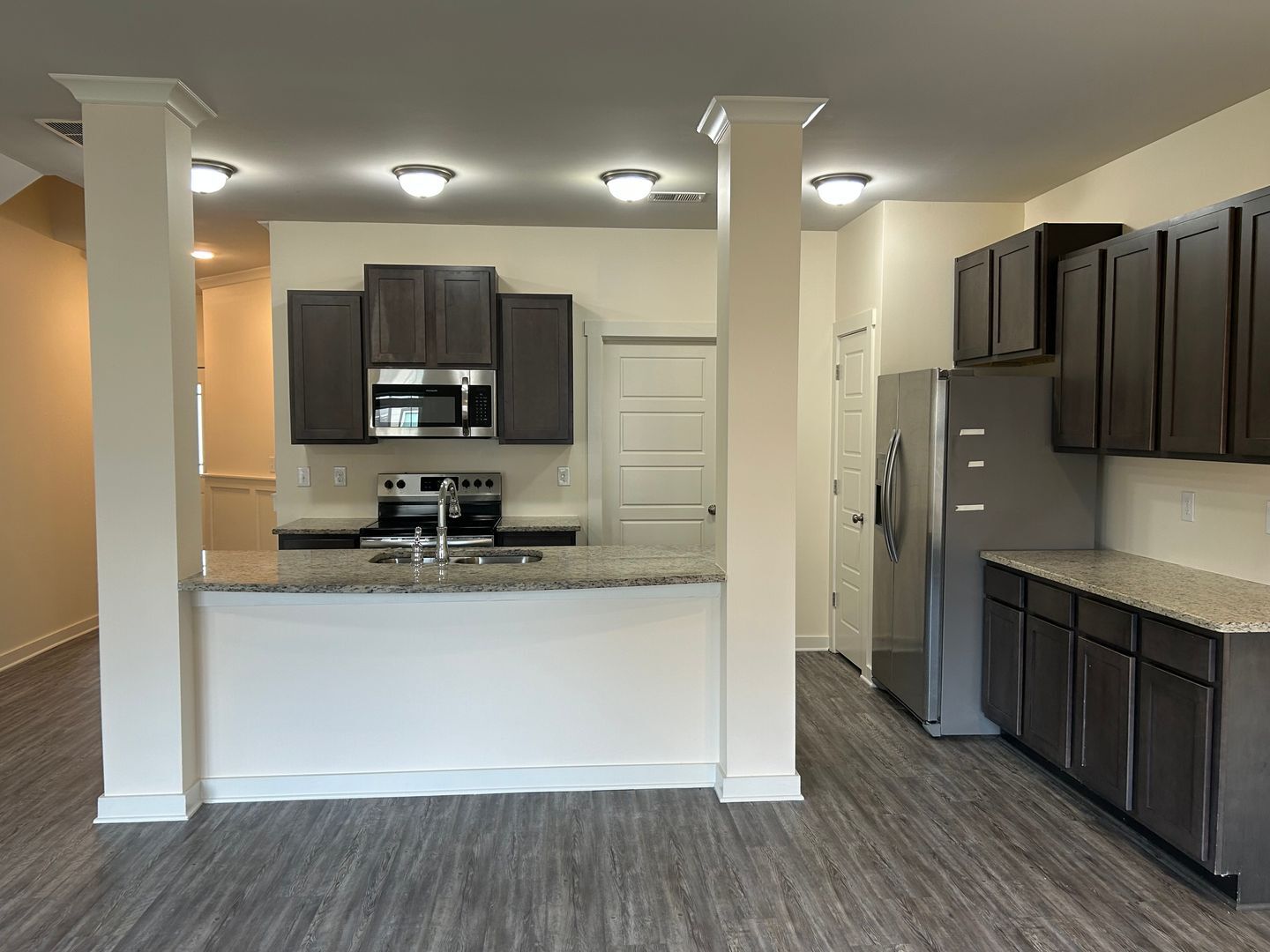 Building Photo - 5715 Cheshire Cove Cir