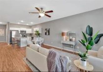 Building Photo - 775 N St Paul St