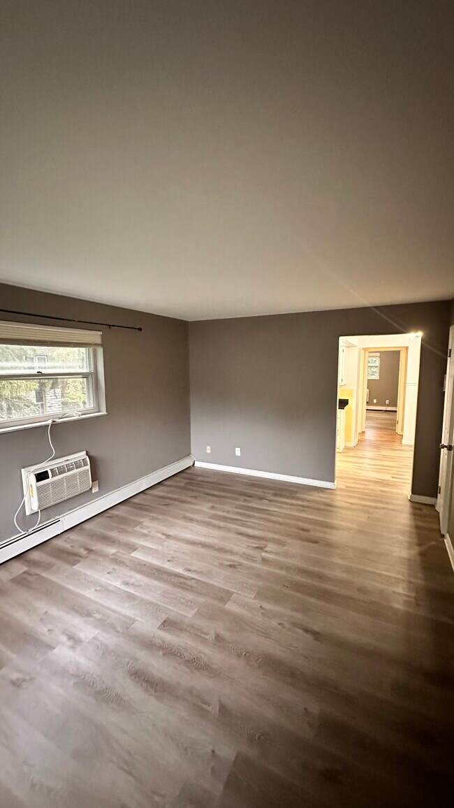 Building Photo - 2915 Mignon Ave