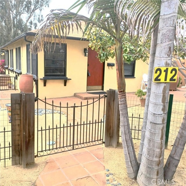 Primary Photo - 212 S Calle Seville
