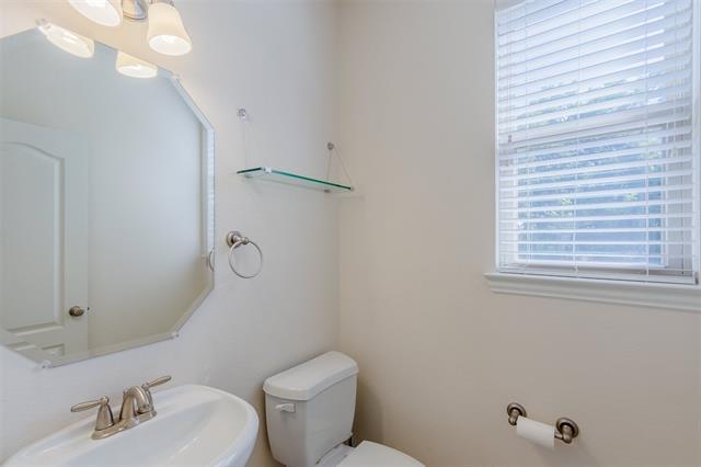 Building Photo - 2326 Stutz Dr