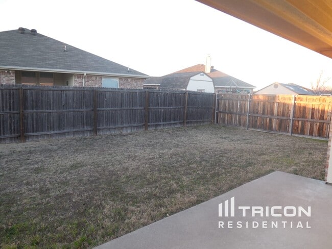Building Photo - 925 Crowder Dr
