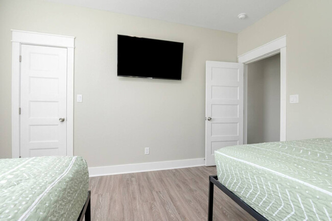 Building Photo - 947 Gulf Shores Dr