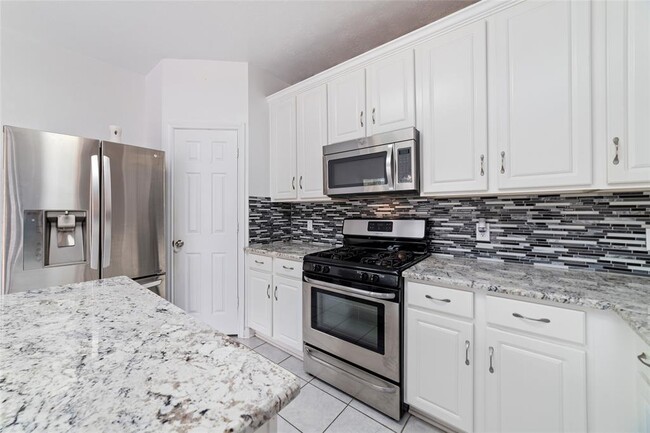 Building Photo - 22531 Heather Way Ct