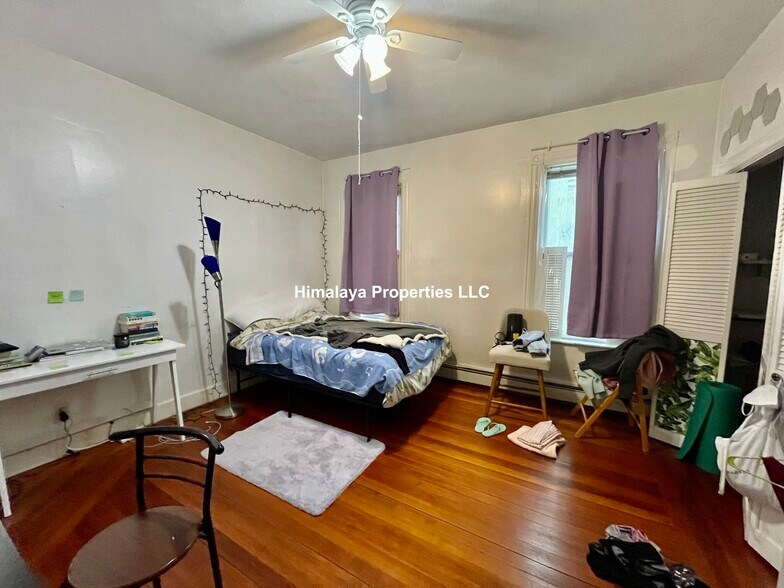 Building Photo - 54 Fayette St