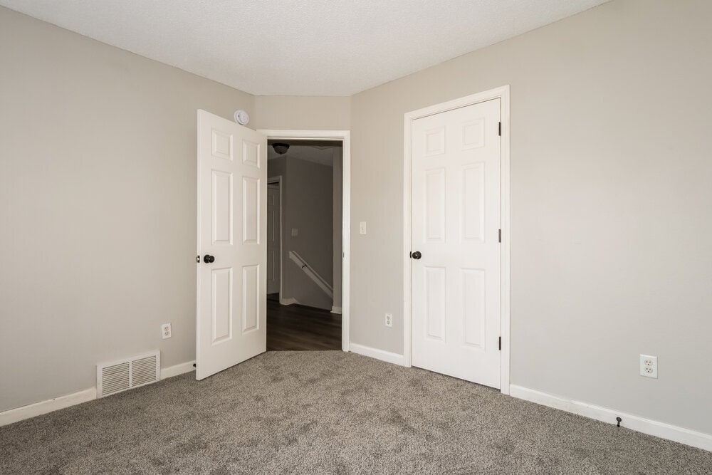 Building Photo - 7356 Green Ash Dr