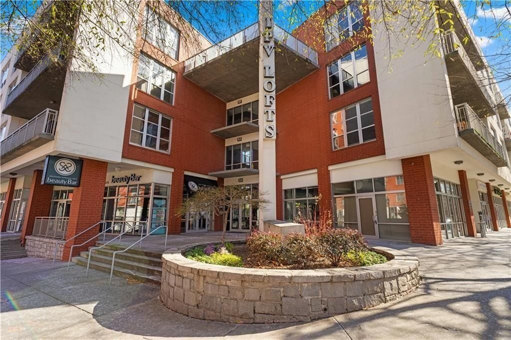 Building Photo - 245 N Highland Ave NE