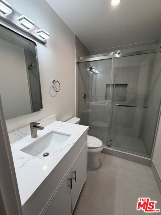 Building Photo - 5191 Lindley Ave