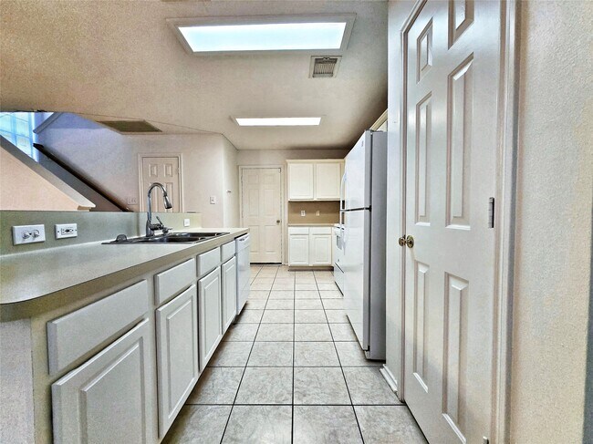 Building Photo - 127 Anise Tree Pl