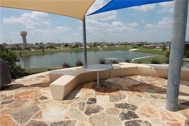 Building Photo - 416 Blue Waterleaf Ln