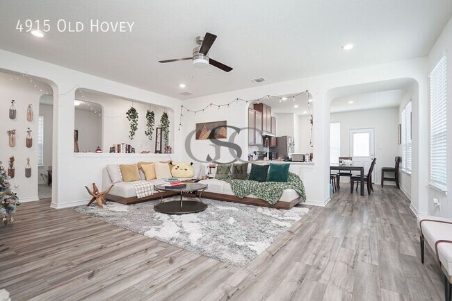 Building Photo - 4915 Old Hovey
