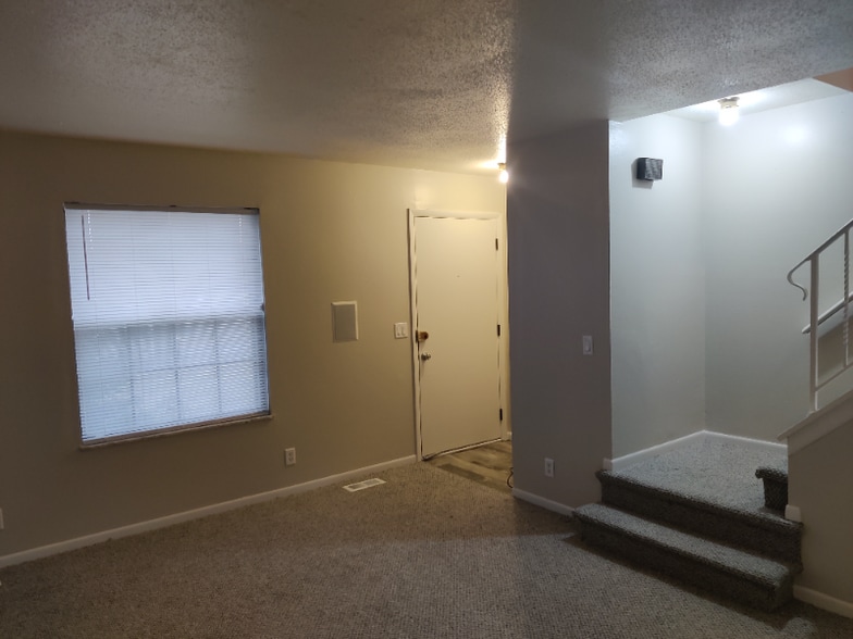 Building Photo - 5509 Glenridge Dr