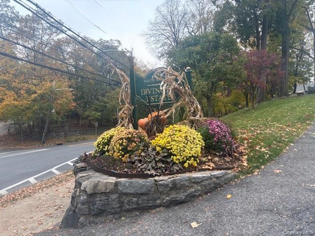 Building Photo - 14 S Broadway