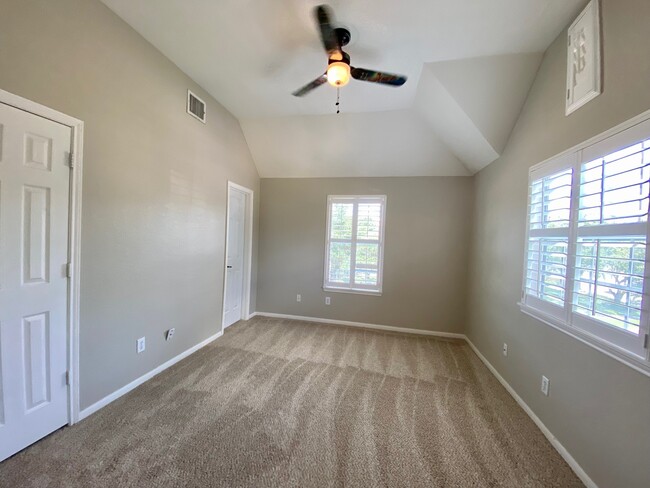 Building Photo - 6302 Spring Tide Ct