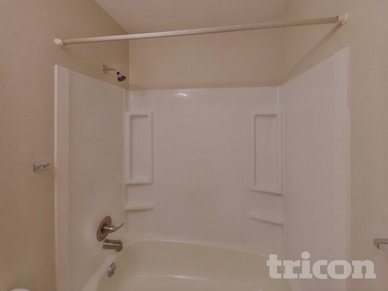 Building Photo - 7325 Woodstock St